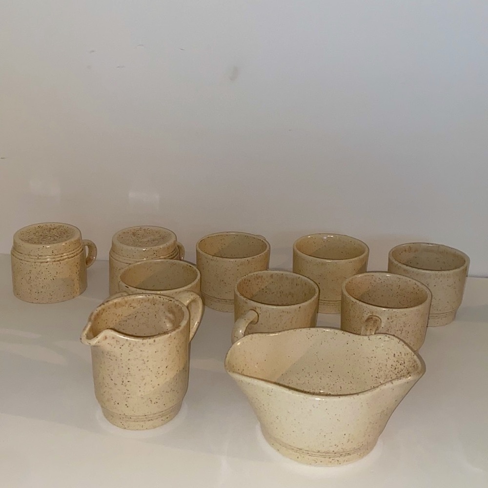USA Stoneware 10 pc set coffee cups cream & sugar